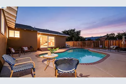 701 Floresta Blvd, San Leandro, CA 94578 - Photo 3