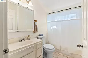 2456 Oliver Dr, Hayward, CA 94545 - Photo 19