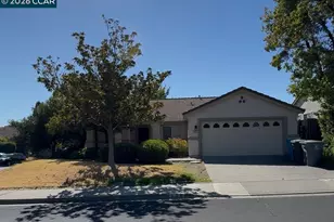 526 Woodcrest Dr, Vacaville, CA 95688 - Photo 1