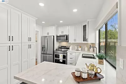 3253 Santa Isabella Ct, Union City, CA 94587 - Photo 9