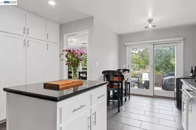 28089 Thorup Ln, Hayward, CA 94542 - Photo 13