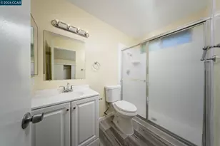 7661 Telfer Way, Sacramento, CA 95823 - Photo 5
