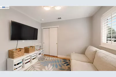 771 Twin Hills Dr, Galt, CA 95632 - Photo 9