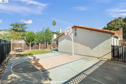 225 Preston Ct, Fremont, CA 94536 - Photo 21