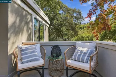 2232 Tice Creek Dr #3, Walnut Creek, CA 94595 - Photo 3