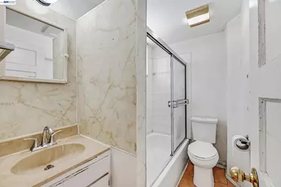 2711 13th Ave, Oakland, CA 94606 - Photo 21