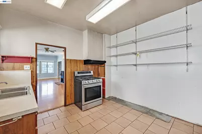 2711 13th Ave, Oakland, CA 94606 - Photo 13