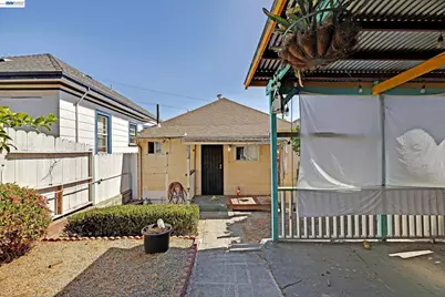 2711 13th Ave, Oakland, CA 94606 - Photo 25