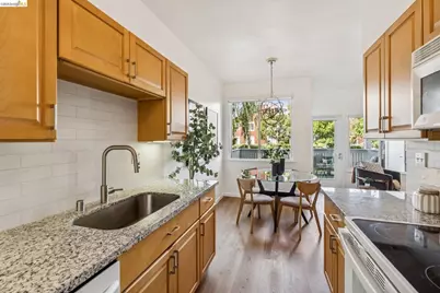 11 Bayside Ct, Richmond, CA 94804 - Photo 21