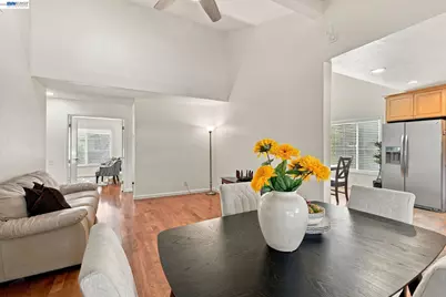 643 Sutton Ct, Walnut Creek, CA 94598 - Photo 17
