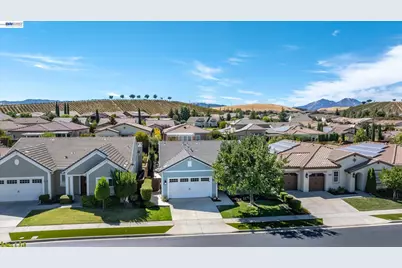 1609 Zinfandel Dr, Brentwood, CA 94513 - Photo 33