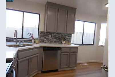 301 Delmonte Way #END UNIT, Pinole, CA 94564 - Photo 5