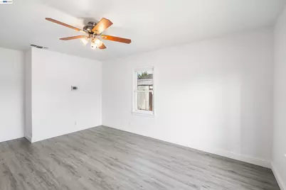 2623 Ensenada Way, Sacramento, CA 95815 - Photo 5