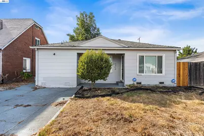 2623 Ensenada Way, Sacramento, CA 95815 - Photo 1