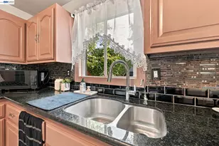 22730 Souza Ct, Hayward, CA 94541 - Photo 9