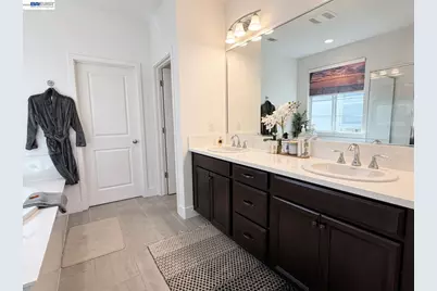 1658 Gobind Blvd, Mountain House, CA 95391 - Photo 17