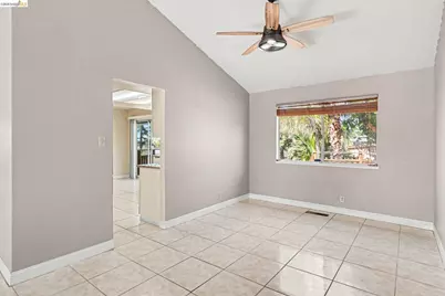 808 Gloucester St, Antioch, CA 94509 - Photo 11