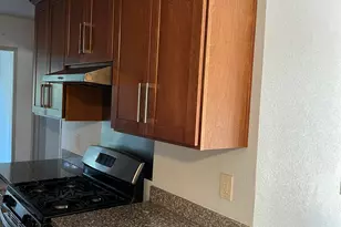 2039 D St, Hayward, CA 94541 - Photo 3