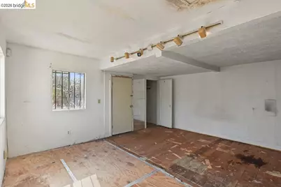 6001 Holway St, Oakland, CA 94621 - Photo 31