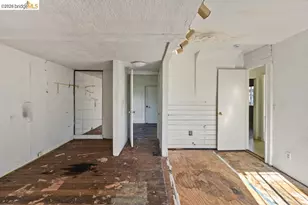 6001 Holway St, Oakland, CA 94621 - Photo 29