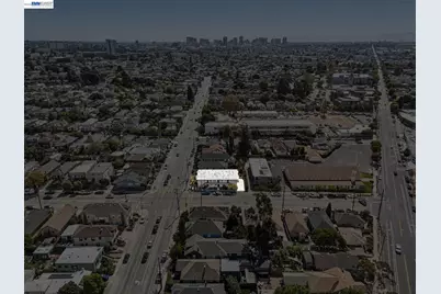 901 55th St, Oakland, CA 94608 - Photo 11