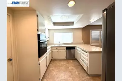 3740 Roundhill Dr, Pittsburg, CA 94565 - Photo 17