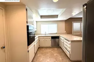 3740 Roundhill Dr, Pittsburg, CA 94565 - Photo 17