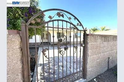 3740 Roundhill Dr, Pittsburg, CA 94565 - Photo 3