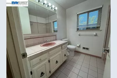 3740 Roundhill Dr, Pittsburg, CA 94565 - Photo 23