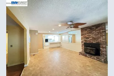 3740 Roundhill Dr, Pittsburg, CA 94565 - Photo 11