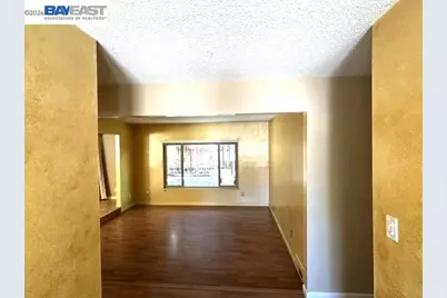 3740 Roundhill Dr, Pittsburg, CA 94565 - Photo 5