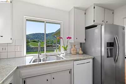 2615 Alhambra Way, Pinole, CA 94564 - Photo 11