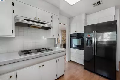 7516 Dorchester Way, Stockton, CA 95207 - Photo 27