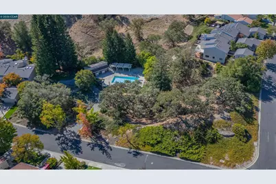 1085 Camino Verde Cir, Walnut Creek, CA 94597 - Photo 65