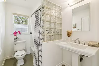 1339 Mariposa St, Richmond, CA 94804 - Photo 15