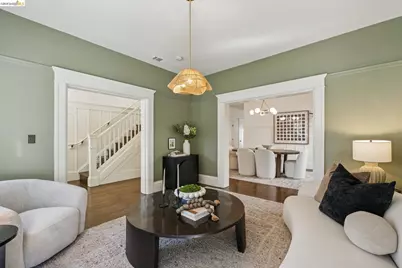 446 65th St, Oakland, CA 94609 - Photo 9