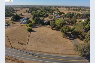 12528 Peach Ln, Wilton, CA 95693 - Photo 5