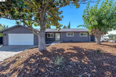 3672 Sanford St, Concord, CA 94520 - Photo 1