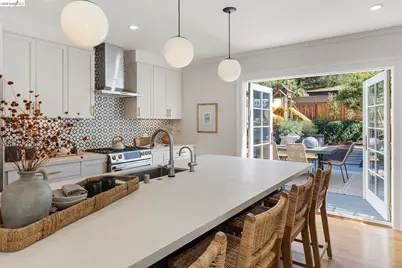 5529 Snake Rd, Oakland, CA 94611 - Photo 29