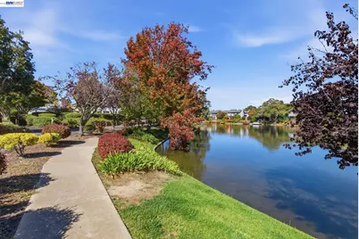 73 Bay Park Ter, Alameda, CA 94502 - Photo 47