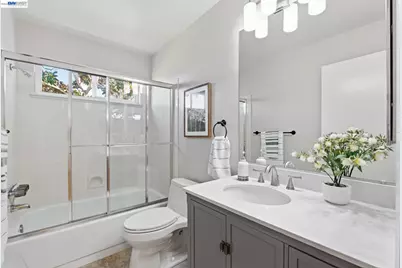 73 Bay Park Ter, Alameda, CA 94502 - Photo 37