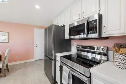 73 Bay Park Ter, Alameda, CA 94502 - Photo 23