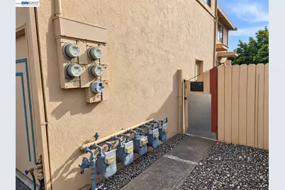 230 Flanders Ct, San Lorenzo, CA 94541 - Photo 27