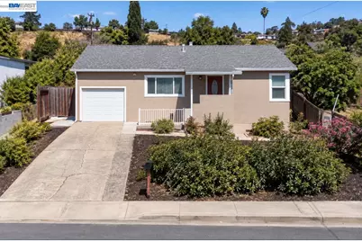 201 Navone St, Vallejo, CA 94591 - Photo 1