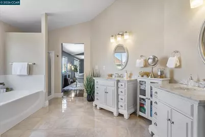 6 Bridlewood Ct, Pittsburg, CA 94565 - Photo 51