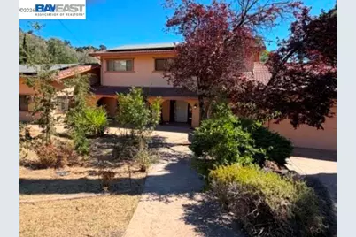 154 Vine St, Vacaville, CA 95688 - Photo 1