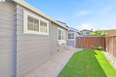 35615 Barnard Dr, Fremont, CA 94536 - Photo 43