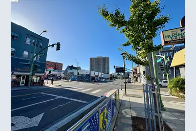 220 International Blvd, Oakland, CA 94606 - Photo 15