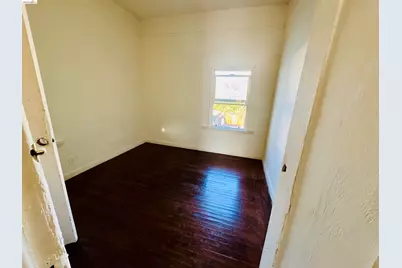 220 International Blvd, Oakland, CA 94606 - Photo 9