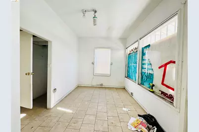 220 International Blvd, Oakland, CA 94606 - Photo 17